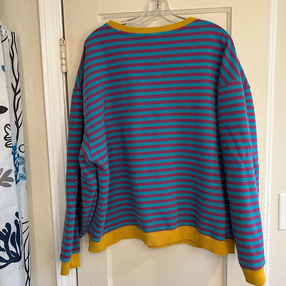 Cutest Oversize Striped Sweatshirt! - Picture 5 of 5